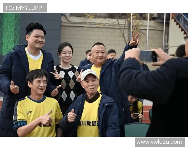 足球明星积极参与四川慈善捐款活动助力灾后重建展现社会责任感